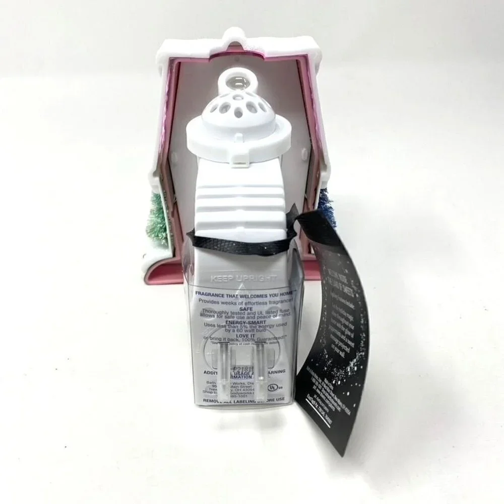 Bath & Body Works Magical Holiday Gingerbread House Wallflower Nightlight